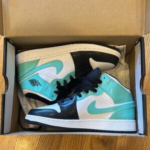 Nike Air Jordan 1 Mid Tropical Twist Black and Teal High Tops